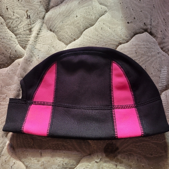 Black and Pink Hat - Picture 1 of 4